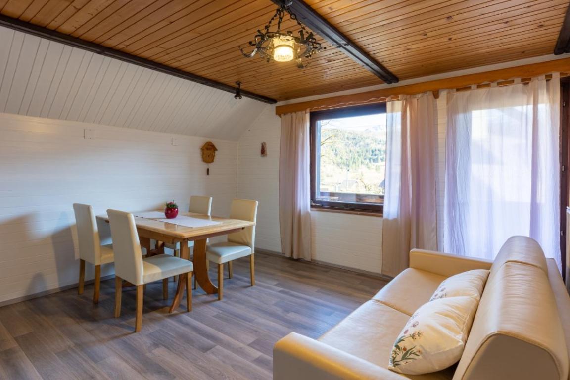 Apartment And Room Mateja Kovacic Бохин Екстериор снимка